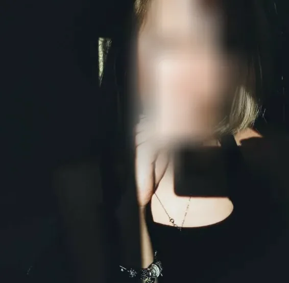 Alba, 28