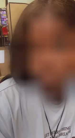 Amina, 26