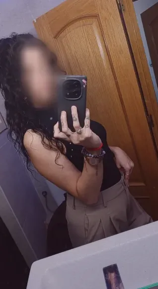Bianca, 34