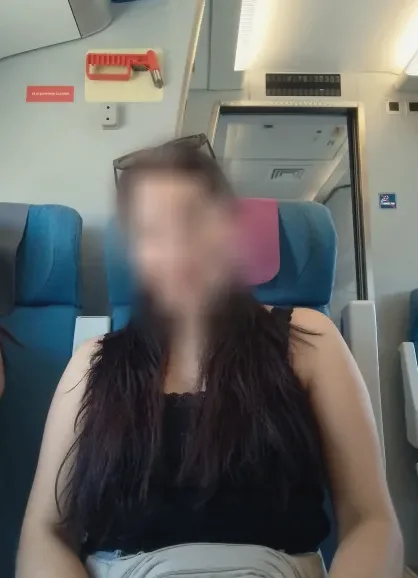 Ella, 37