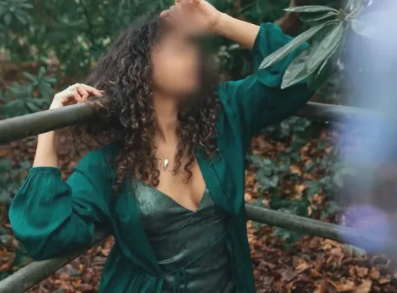 Emma, 36
