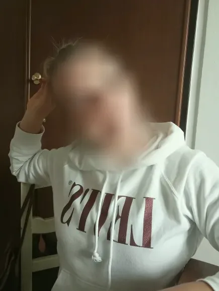 Helena, 39