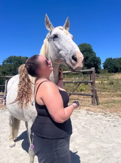 Ida, 23