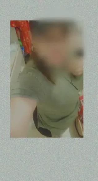 Julie, 37