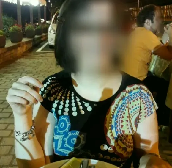 Karoline, 32
