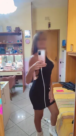 Lea, 34