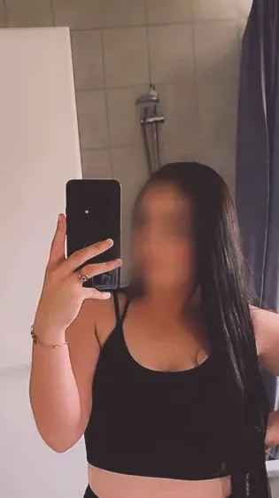 Lejla, 28