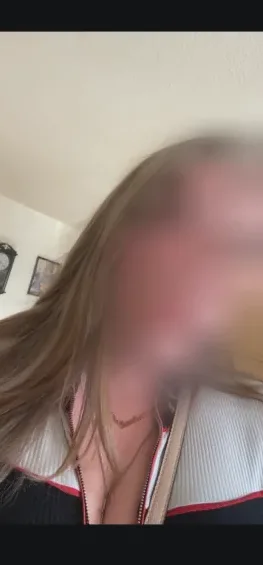 Louise, 25