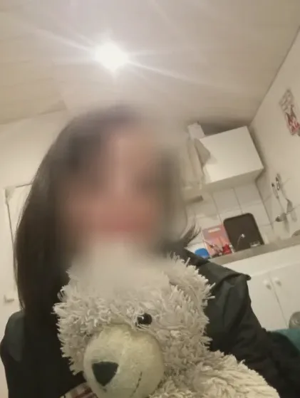 Nadia, 37
