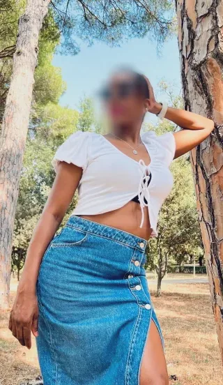 Nora, 37