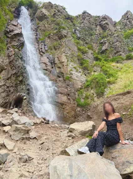 Nora, 34