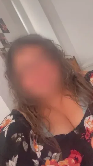Nour, 33
