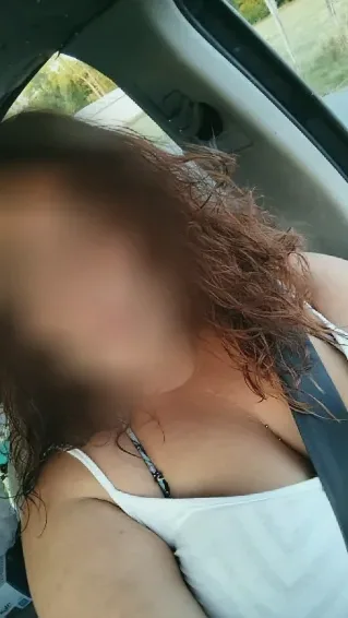 Olivia, 28