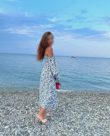 Yasmin, 39